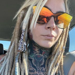 Meet your Posher, Veronica